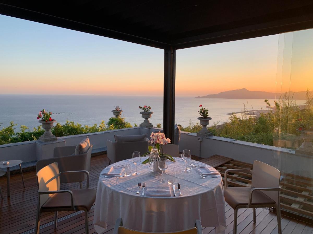 Villa Riviera Resort Lavagna Eksteriør billede