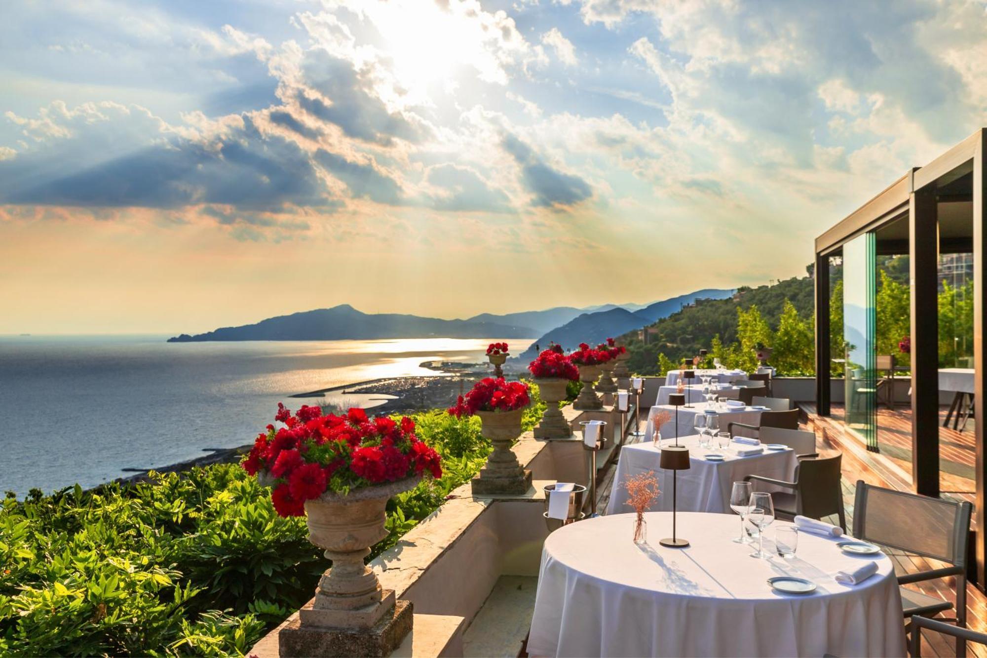 Villa Riviera Resort Lavagna Eksteriør billede